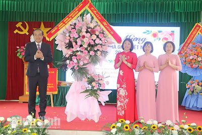 Lãnh đạo tỉnh thăm, chúc mừng Ngày Nhà giáo Việt Nam